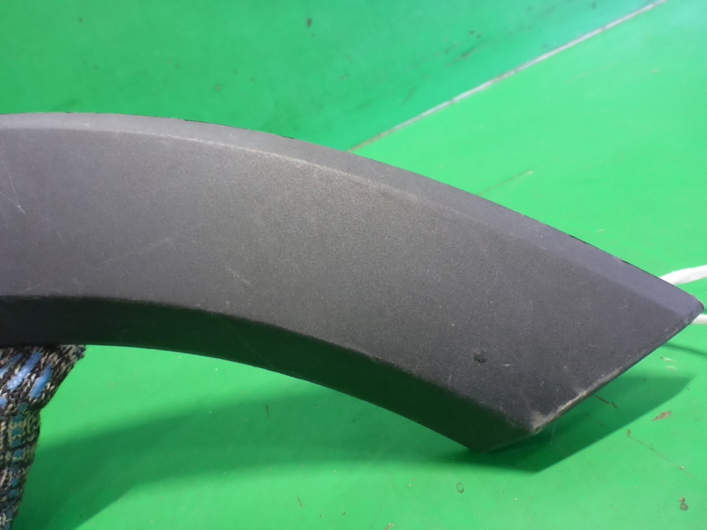 Накладка двери задней левой