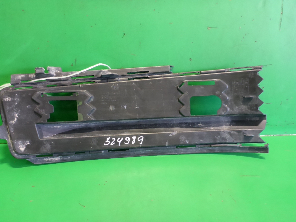 Решетка в бампер правая