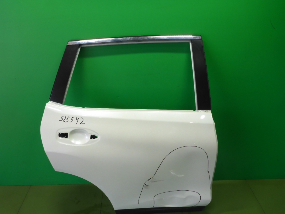 Дверь задняя правая