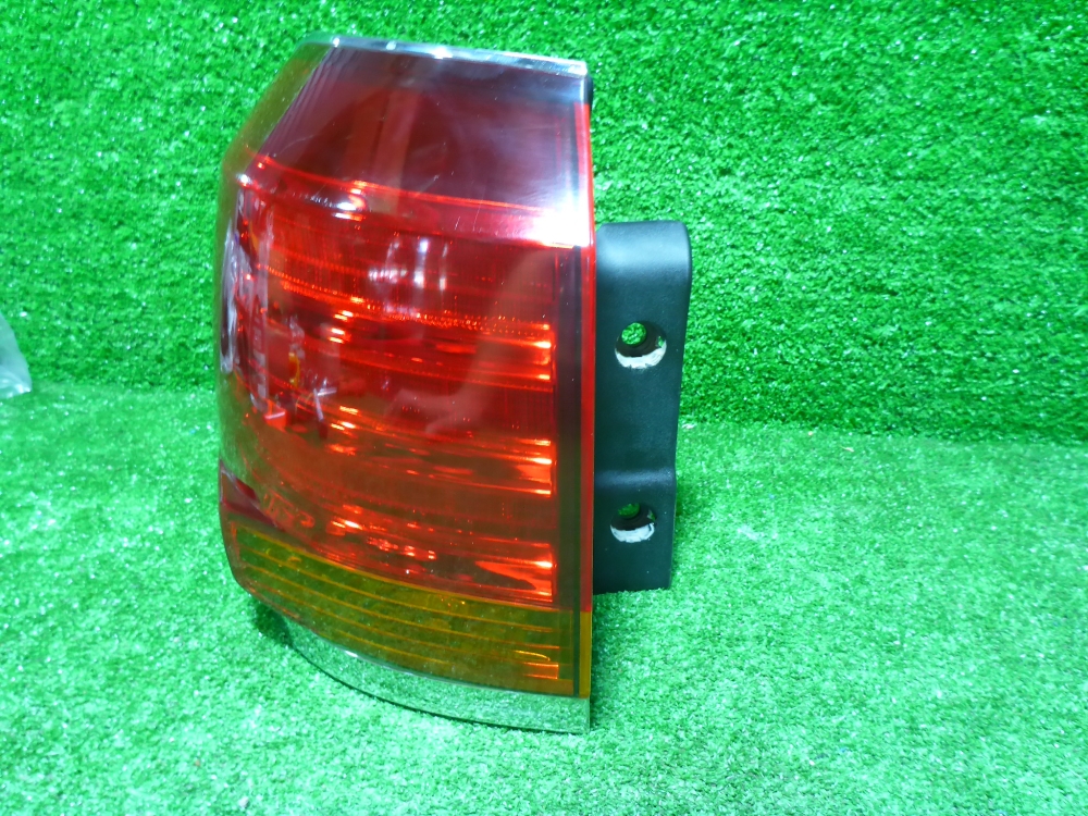 Фонарь задний наружный левый