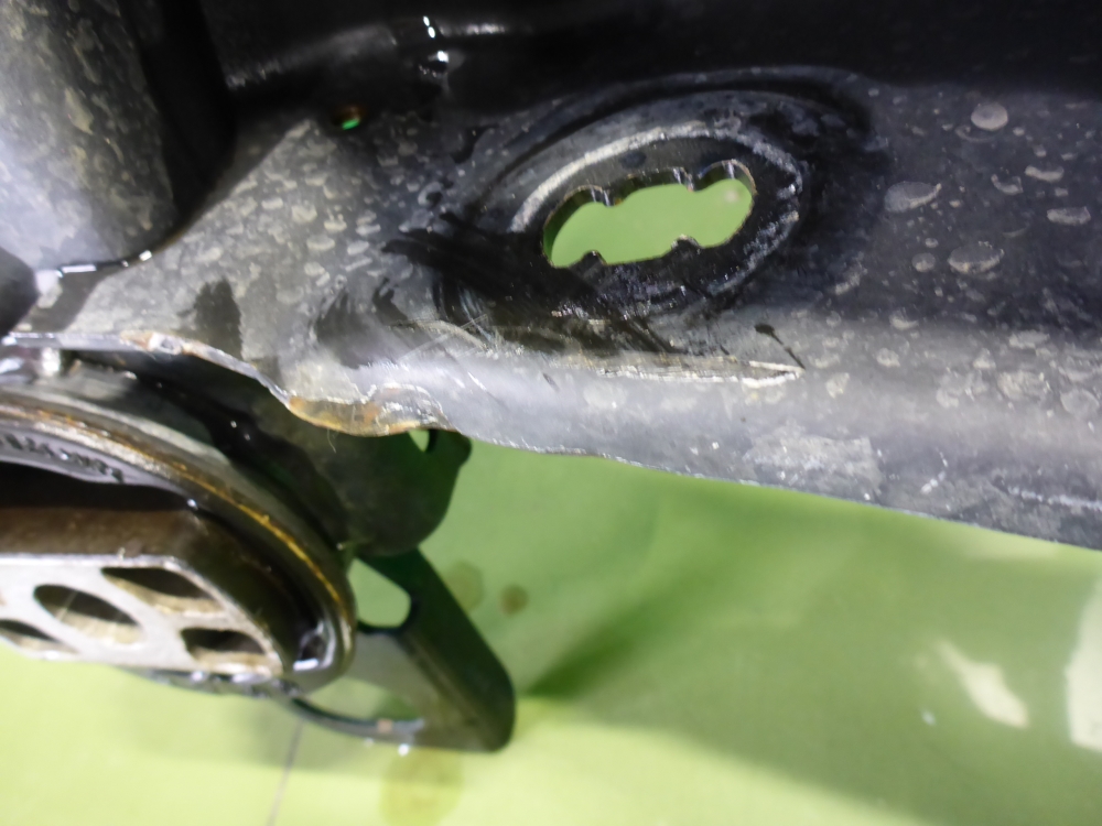 Балка подмоторная