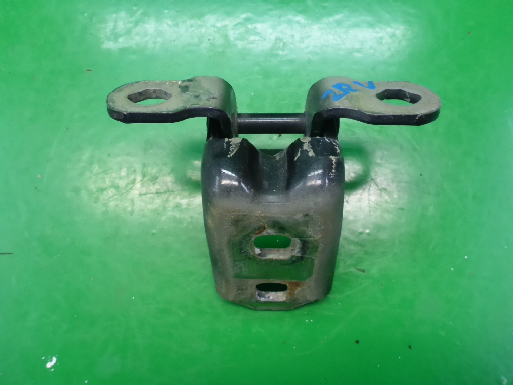 Петля двери задней правой верхняя