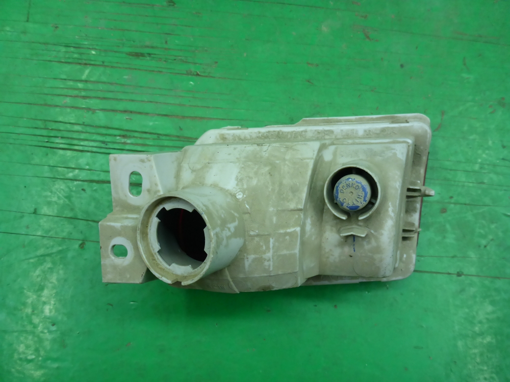 Фонарь задний в бампер правый