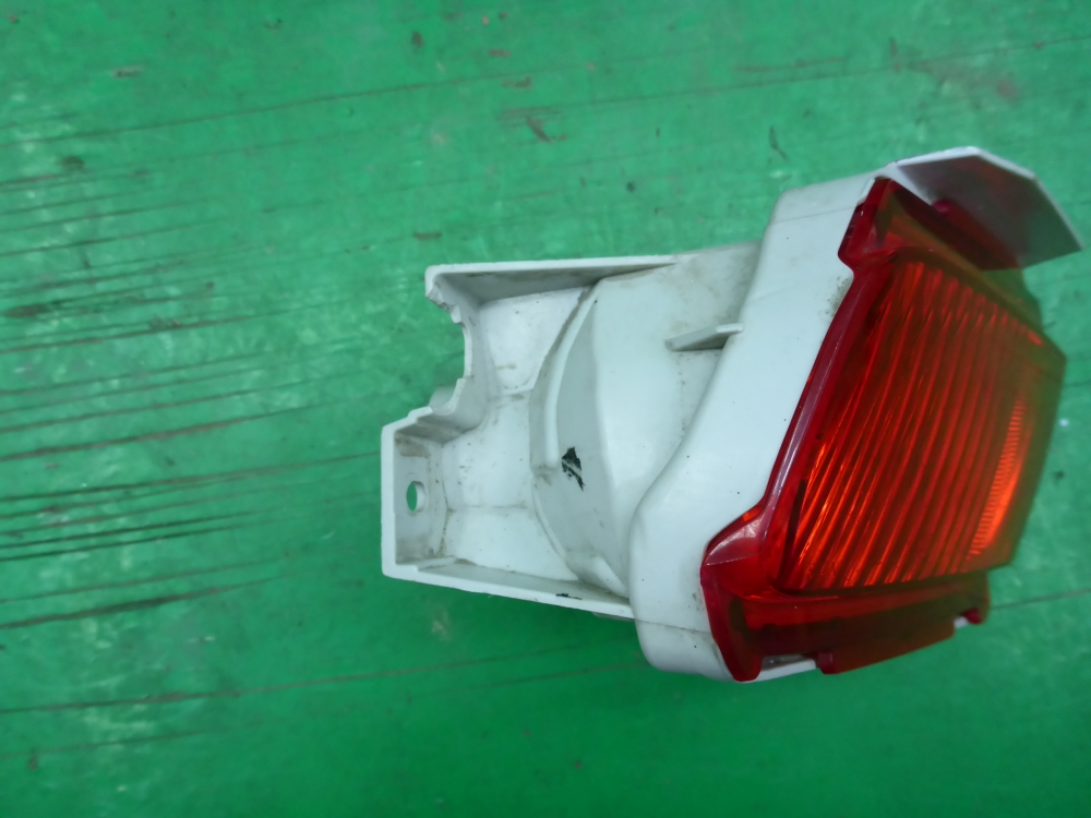 Фонарь задний в бампер левый