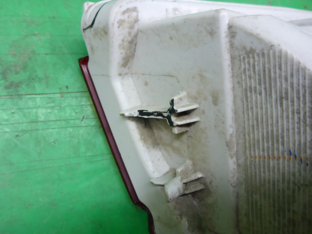 Фонарь задний в бампер левый