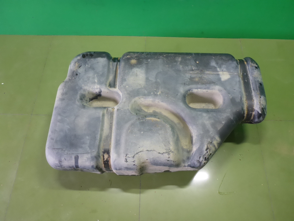 Бак топливный