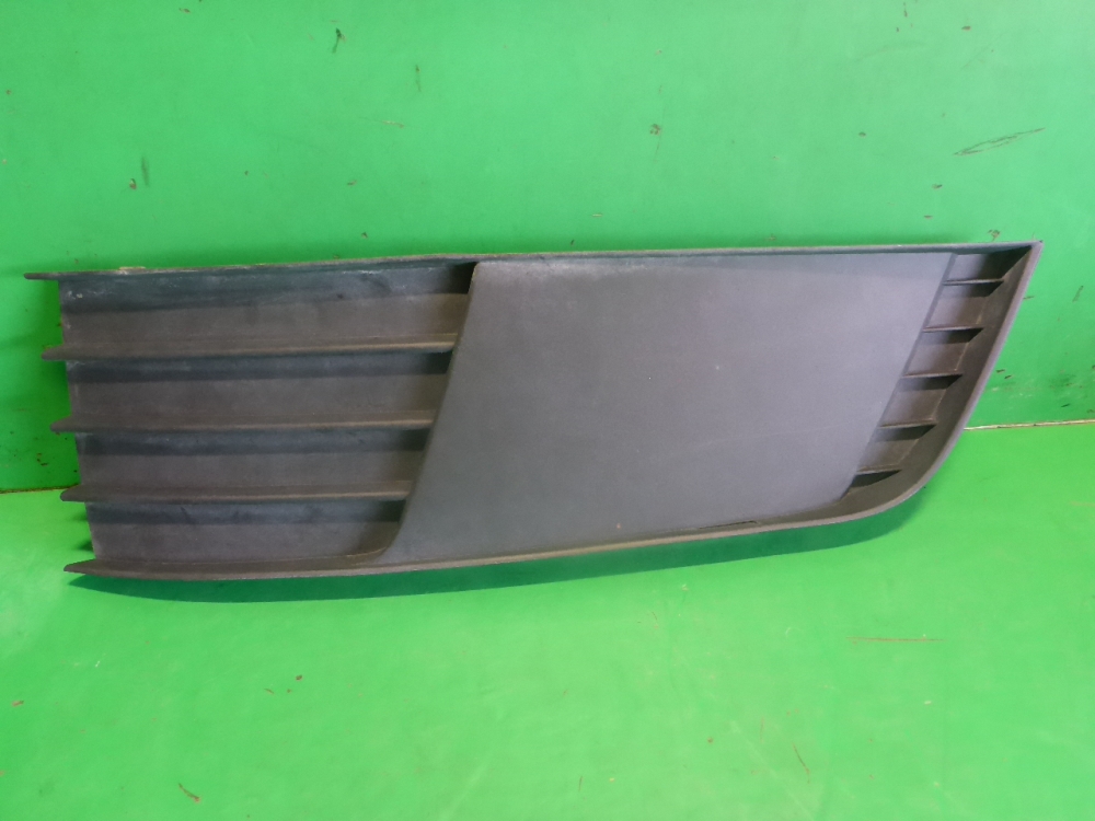 Решетка в бампер левая