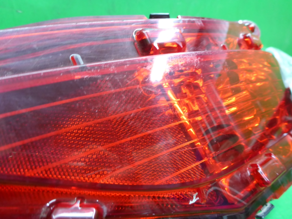 Фонарь задний в бампер правый