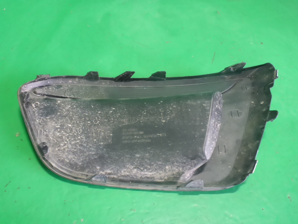 Решетка в бампер правая