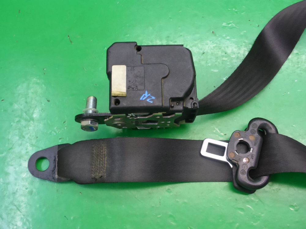 Ремень безопасности