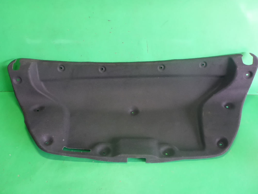 Обшивка крышки багажника