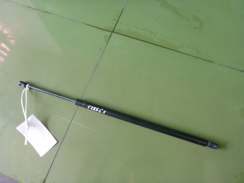 Амортизатор двери багажника