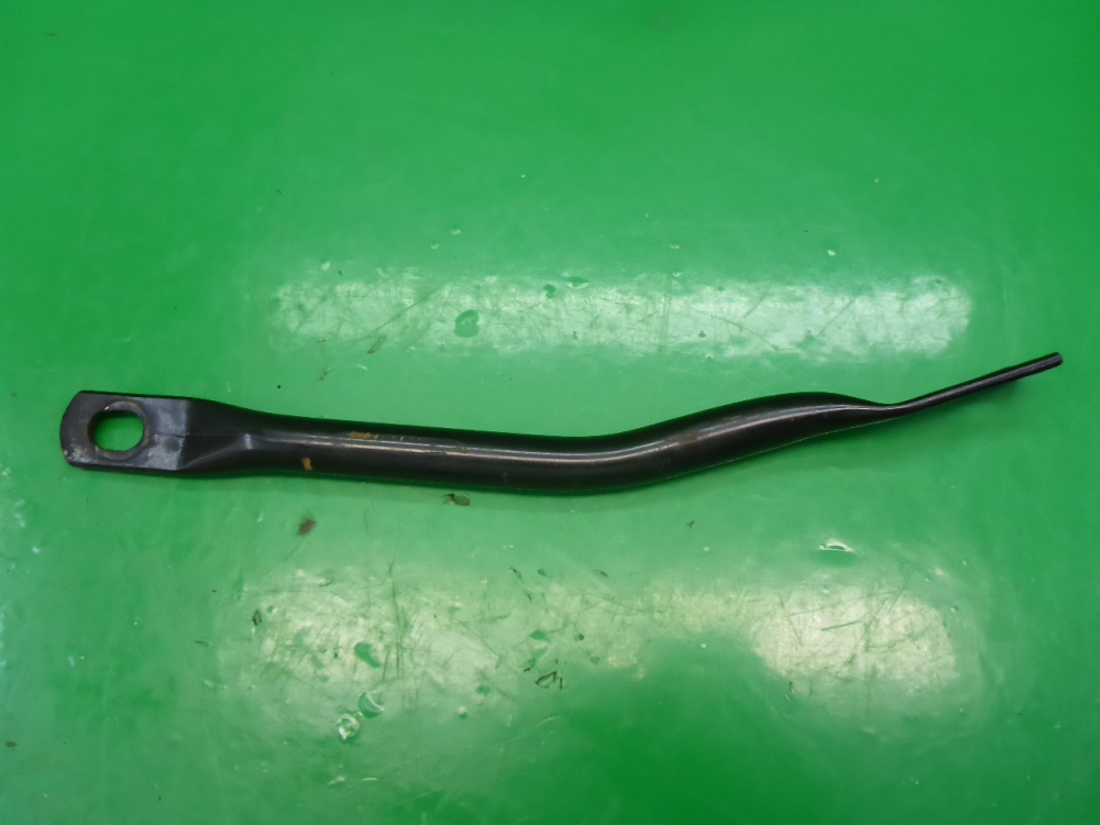 Кронштейн передней балки