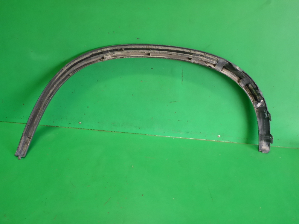 Накладка заднего крыла правого