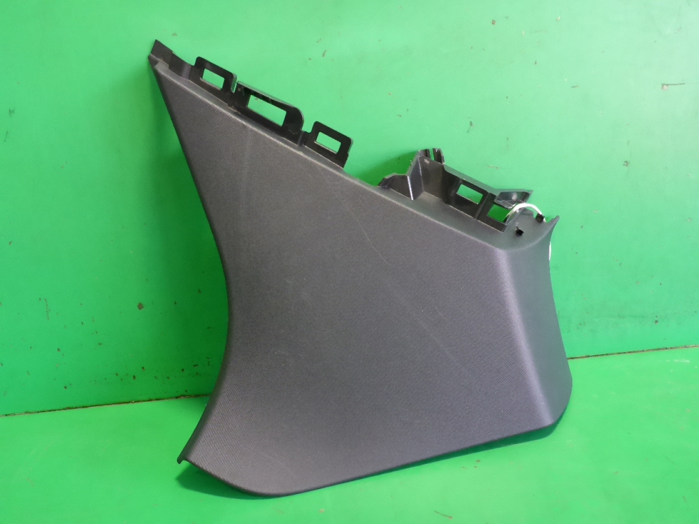 Обшивка багажника