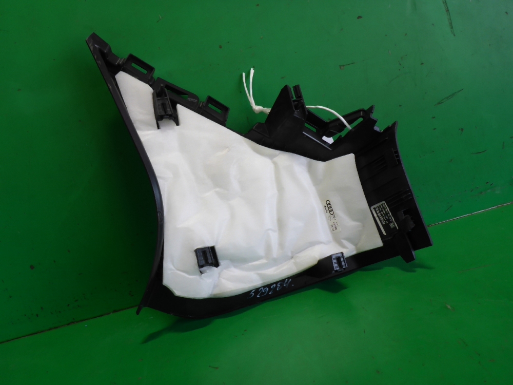 Обшивка багажника