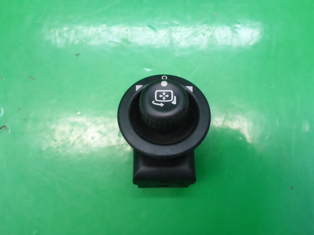 Переключатель регулировки зеркал