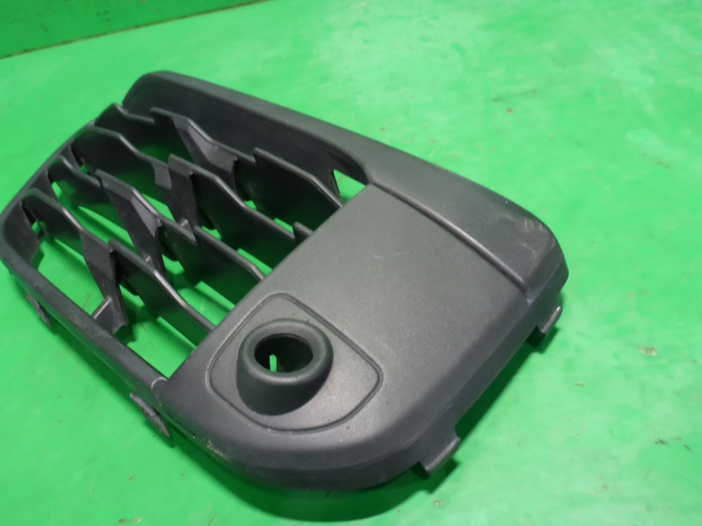 Решетка в бампер левая