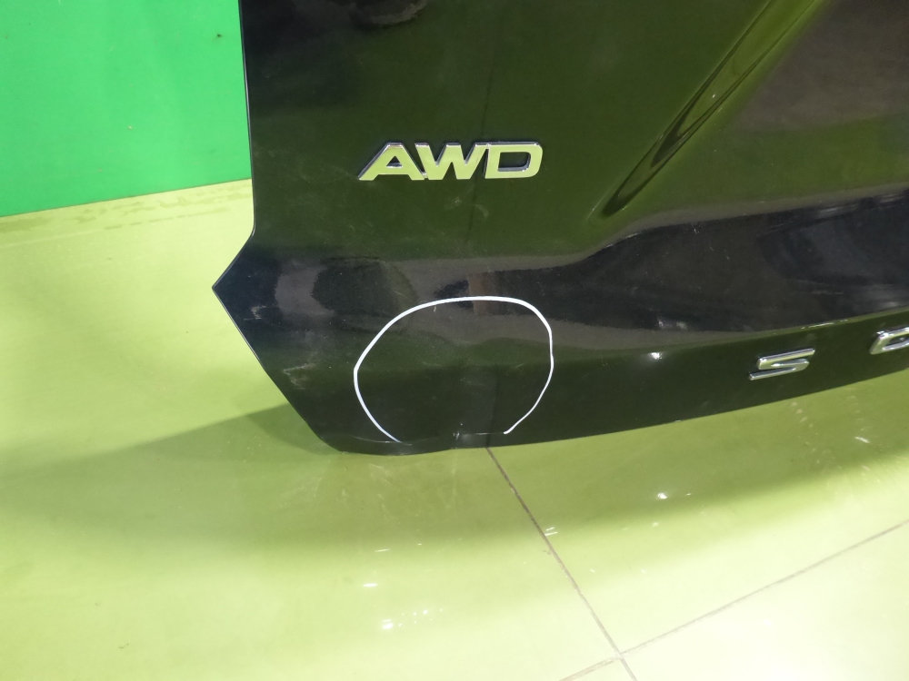 Дверь багажника