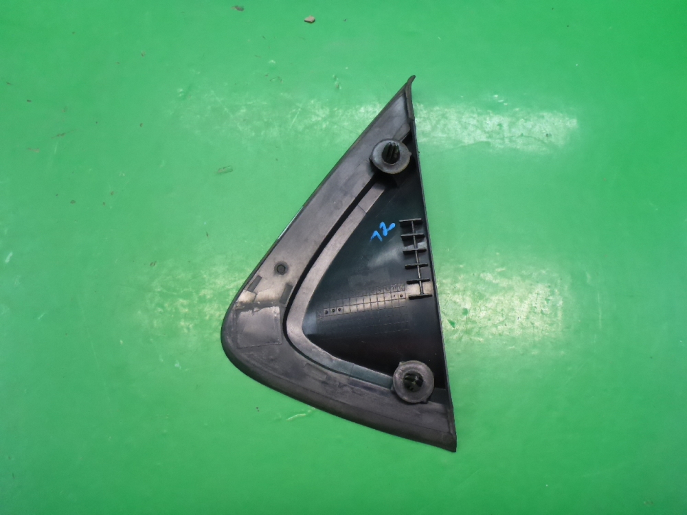 Накладка заднего крыла левого