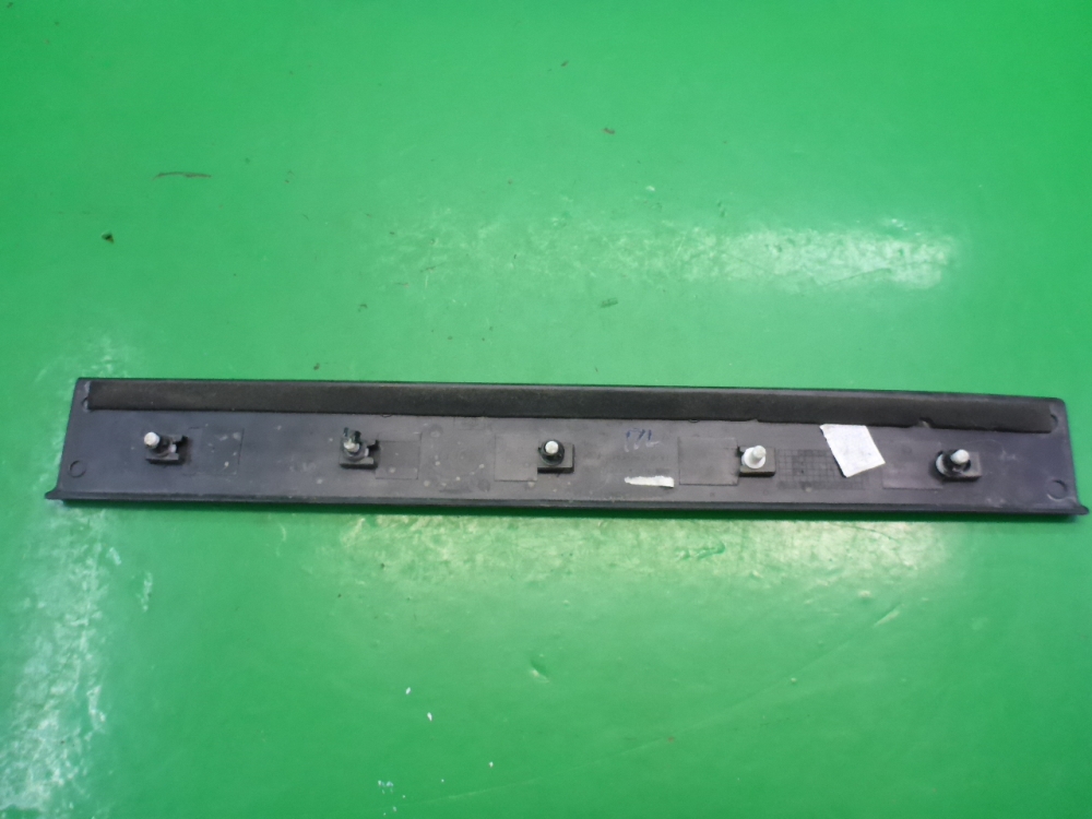 Накладка порога (внутренняя)