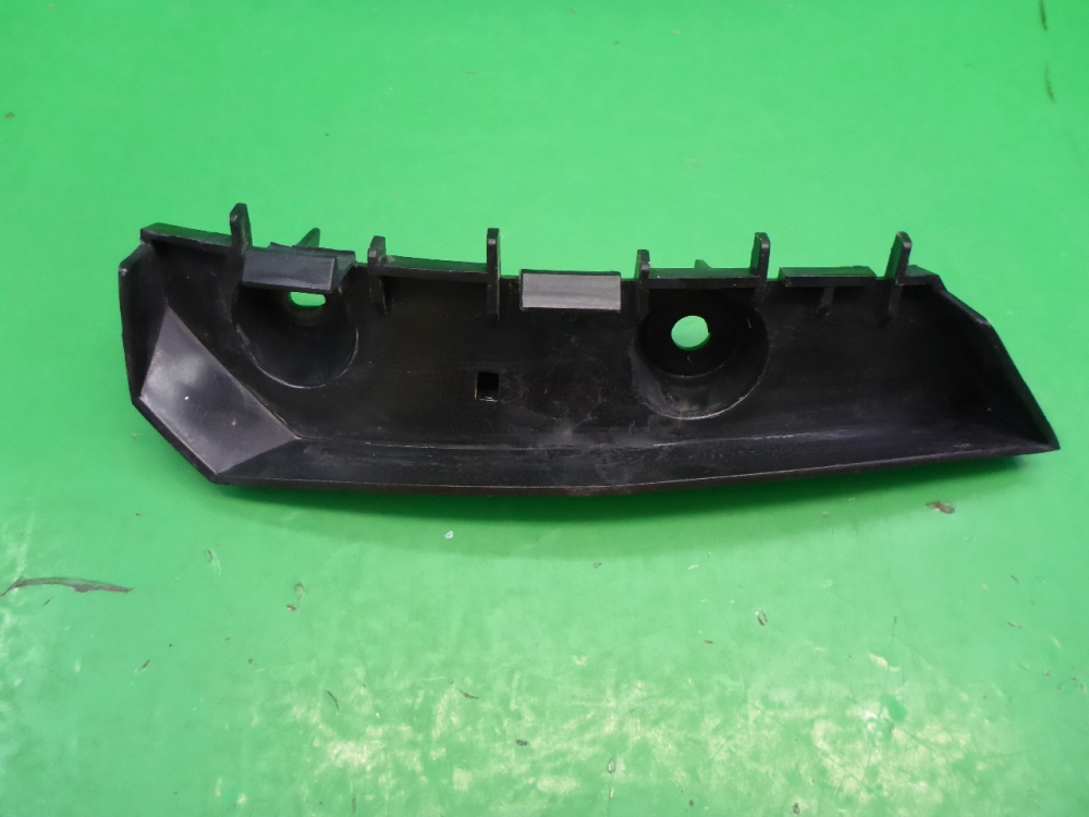 Кронштейн заднего бампера левый