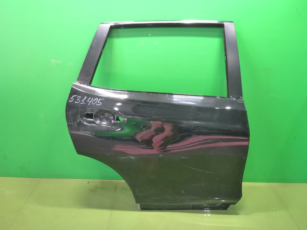 Дверь задняя правая