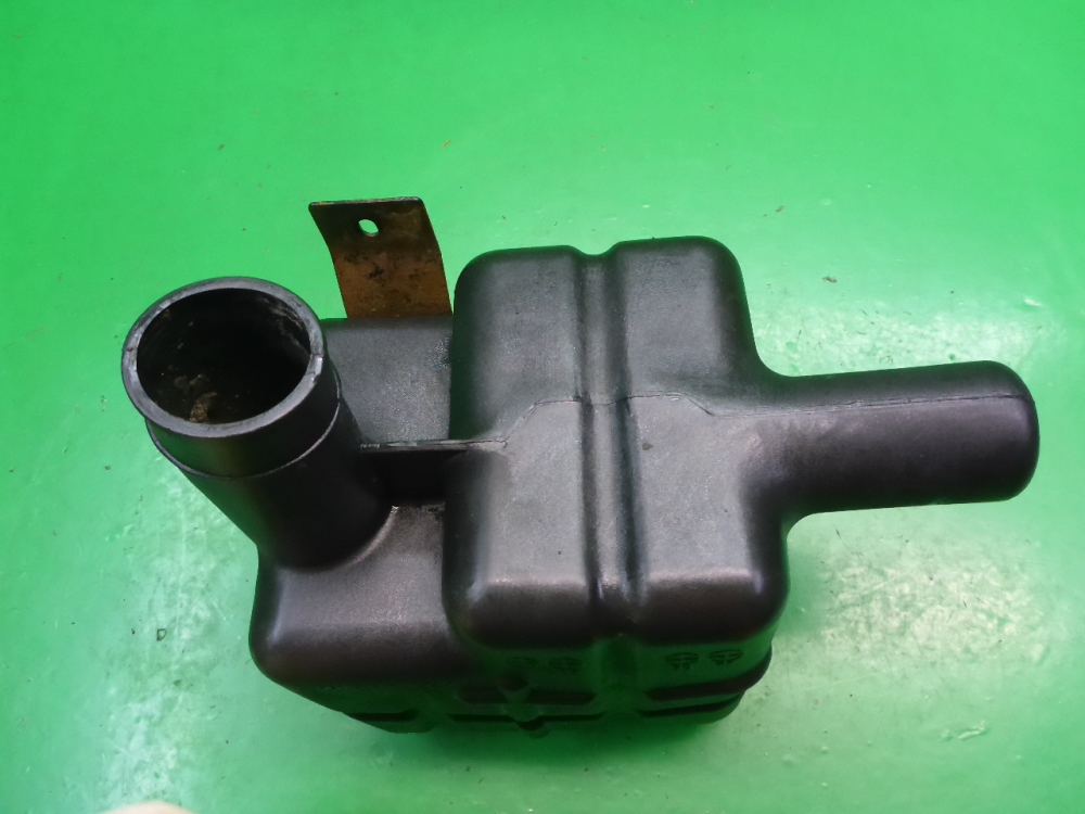 Резонатор воздушного фильтра