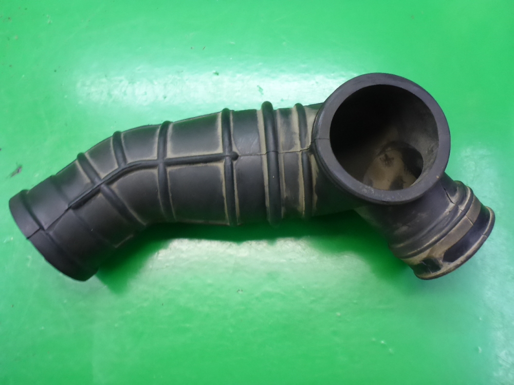 Патрубок воздушного фильтра