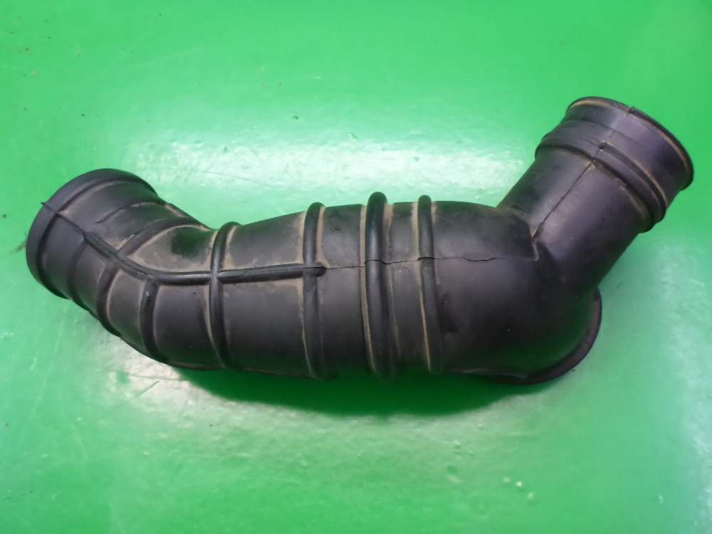 Патрубок воздушного фильтра