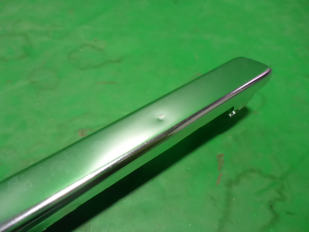 Накладка стекла заднего левого