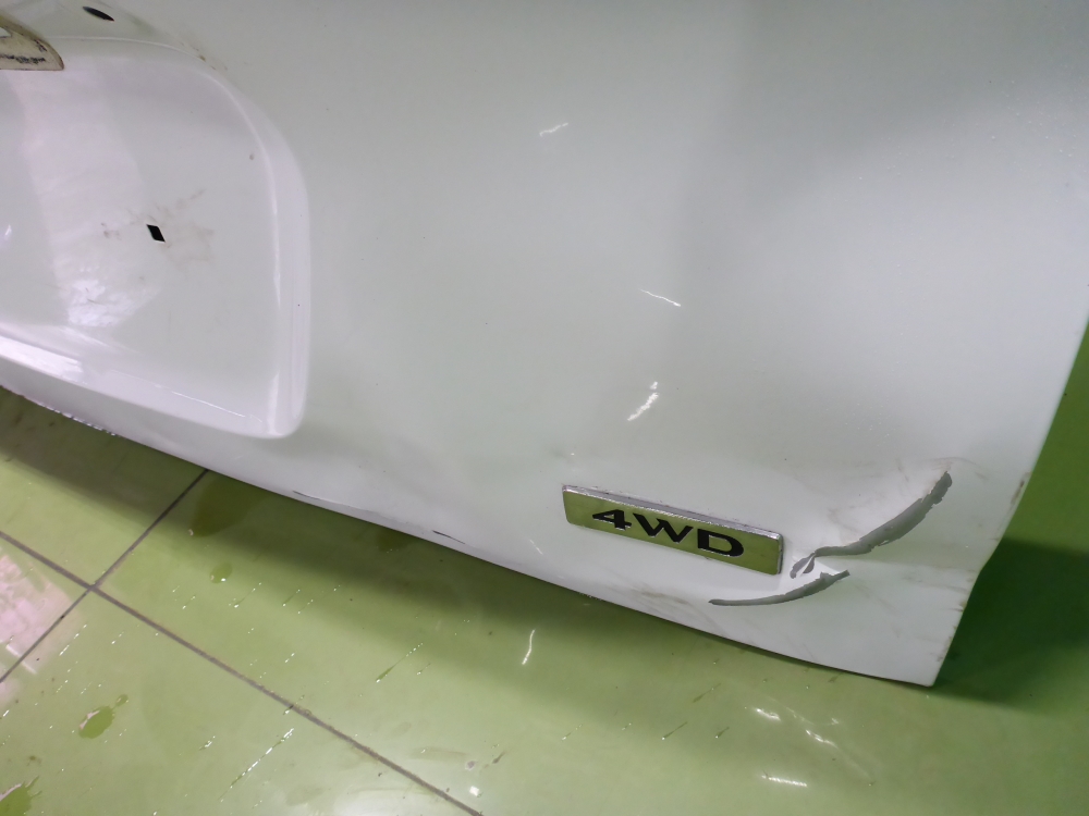 Дверь багажника