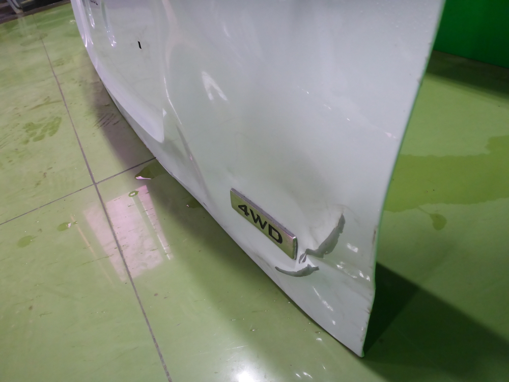 Дверь багажника