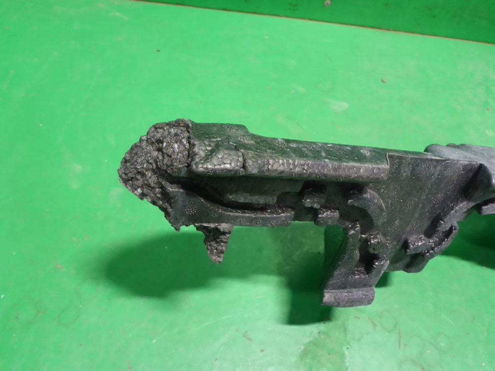 Наполнитель переднего бампера