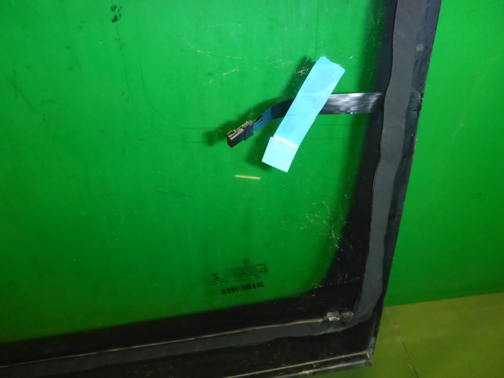 Стекло лобовое