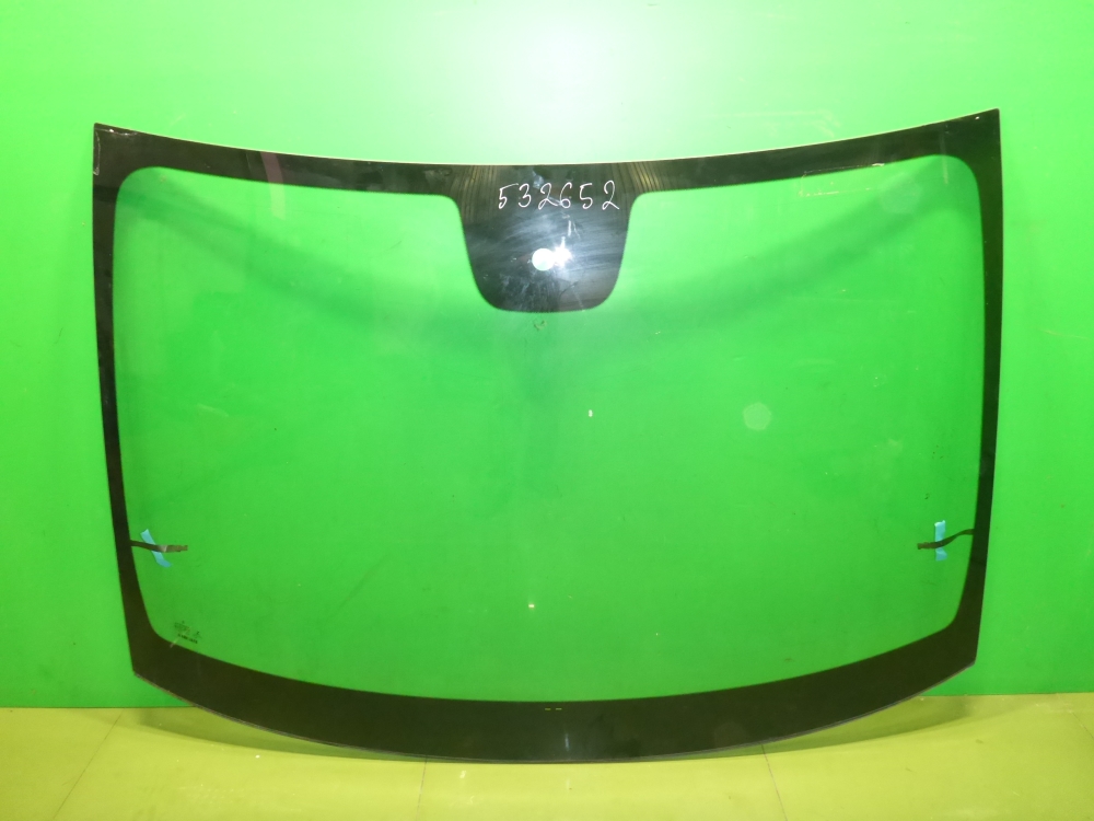 Стекло лобовое