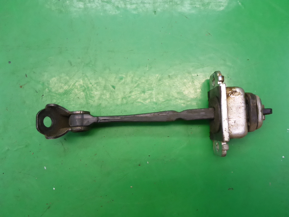 Ограничитель двери