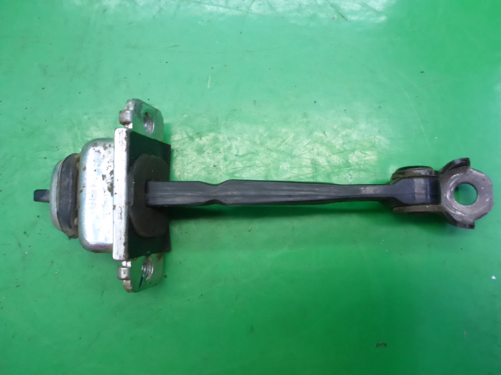 Ограничитель двери