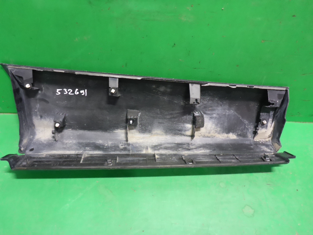 Накладка двери задней левой