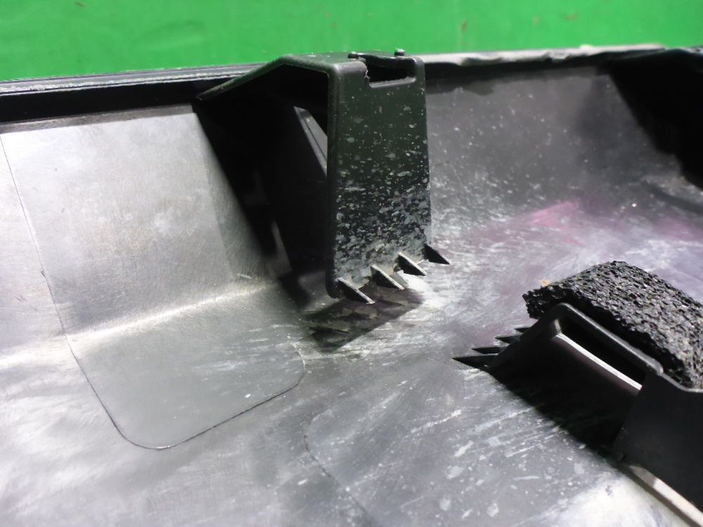 Накладка двери задней левой