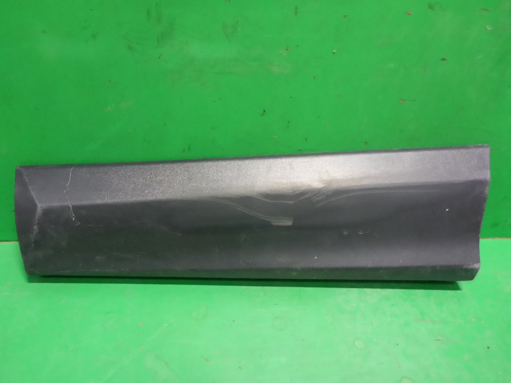 Накладка двери задней левой