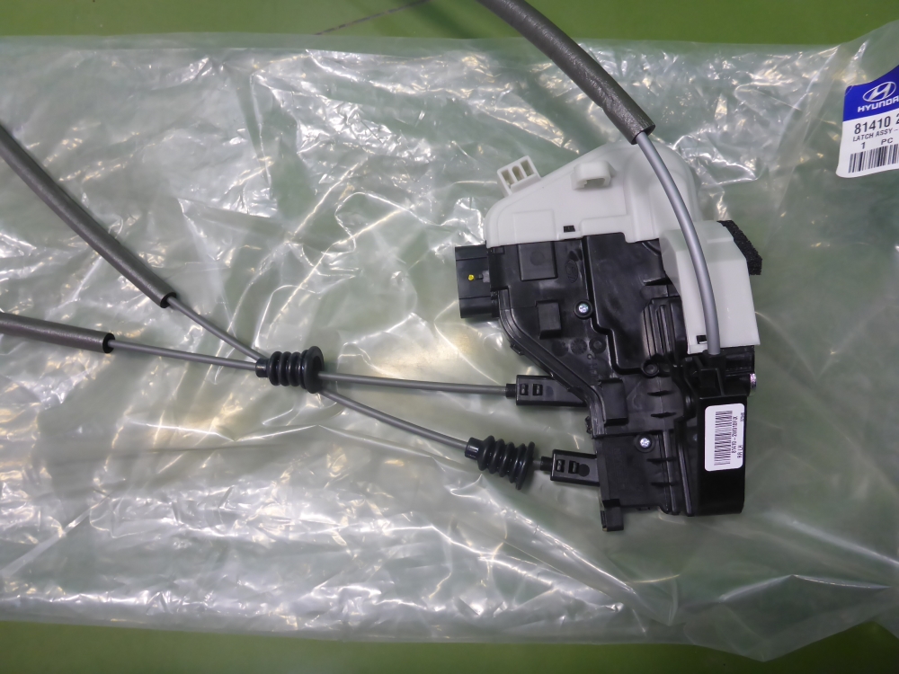 Замок двери задней левой