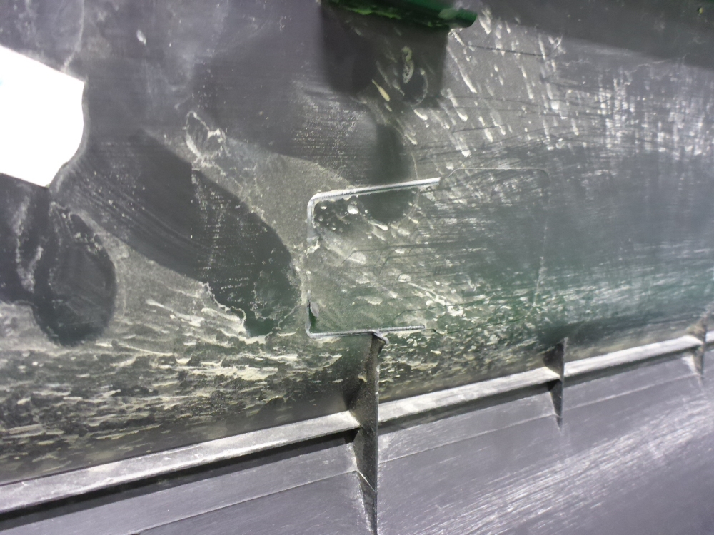 Накладка двери передней левой