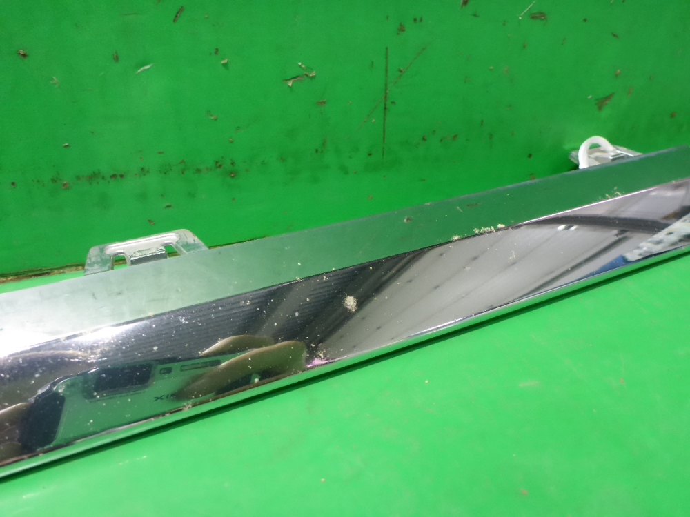 Накладка переднего бампера центральная