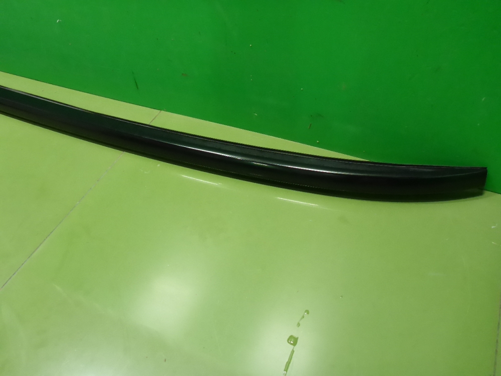 Рейлинг (релинг) левый (планка на крышу)