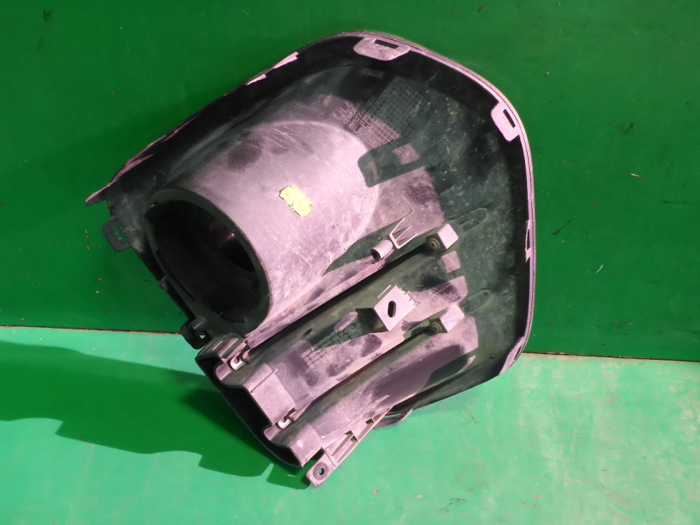 Рамка противотуманной фары левой