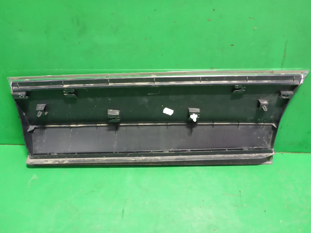 Накладка двери задней правой