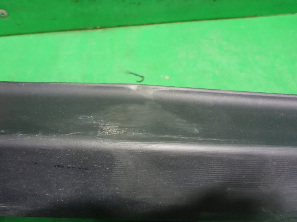 Накладка двери передней правой