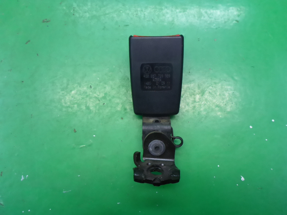 Ответная часть ремня безопасности