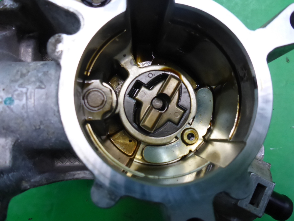 Насос вакуумный